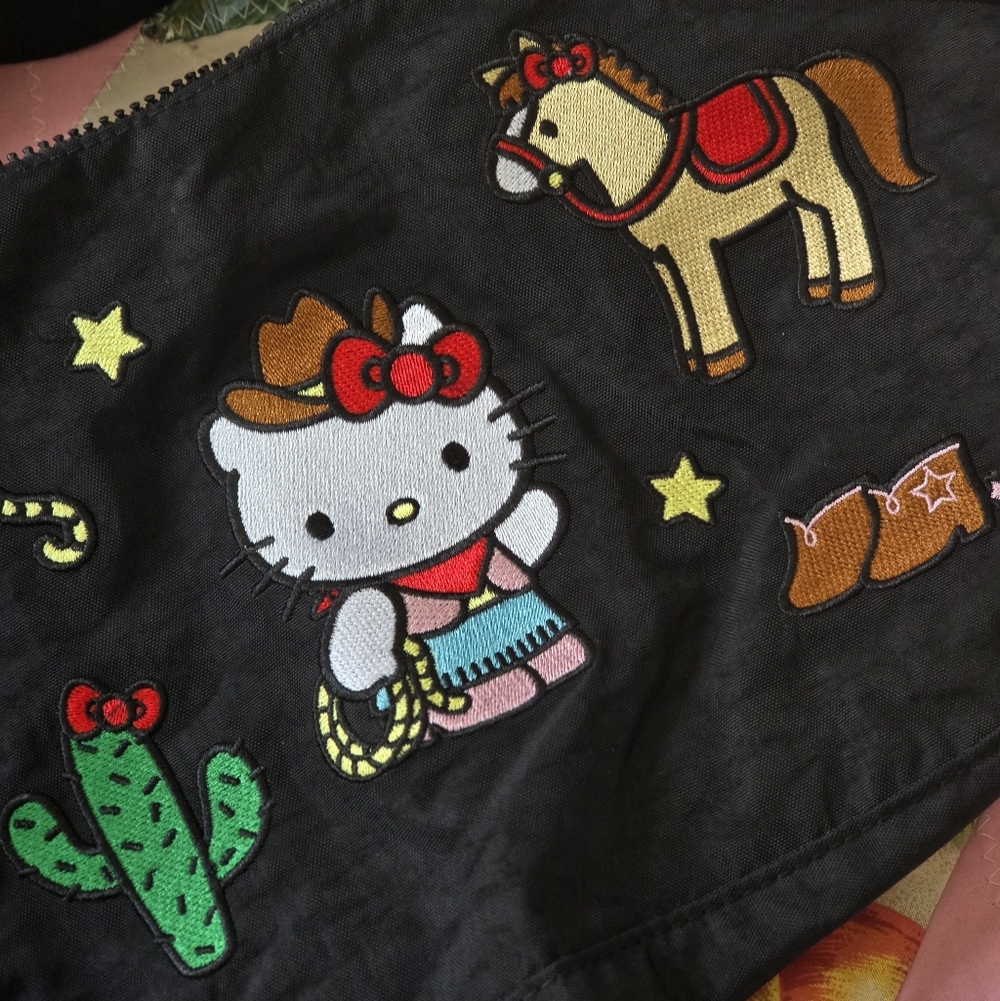 *NWT* BAGGU X Hello Kitty & Friends Hello Kitty Western Medium Crescent Bag - Picture 6 of 8